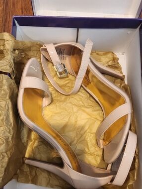 Madden Girl "Dafney Nude High Heels, 7.5